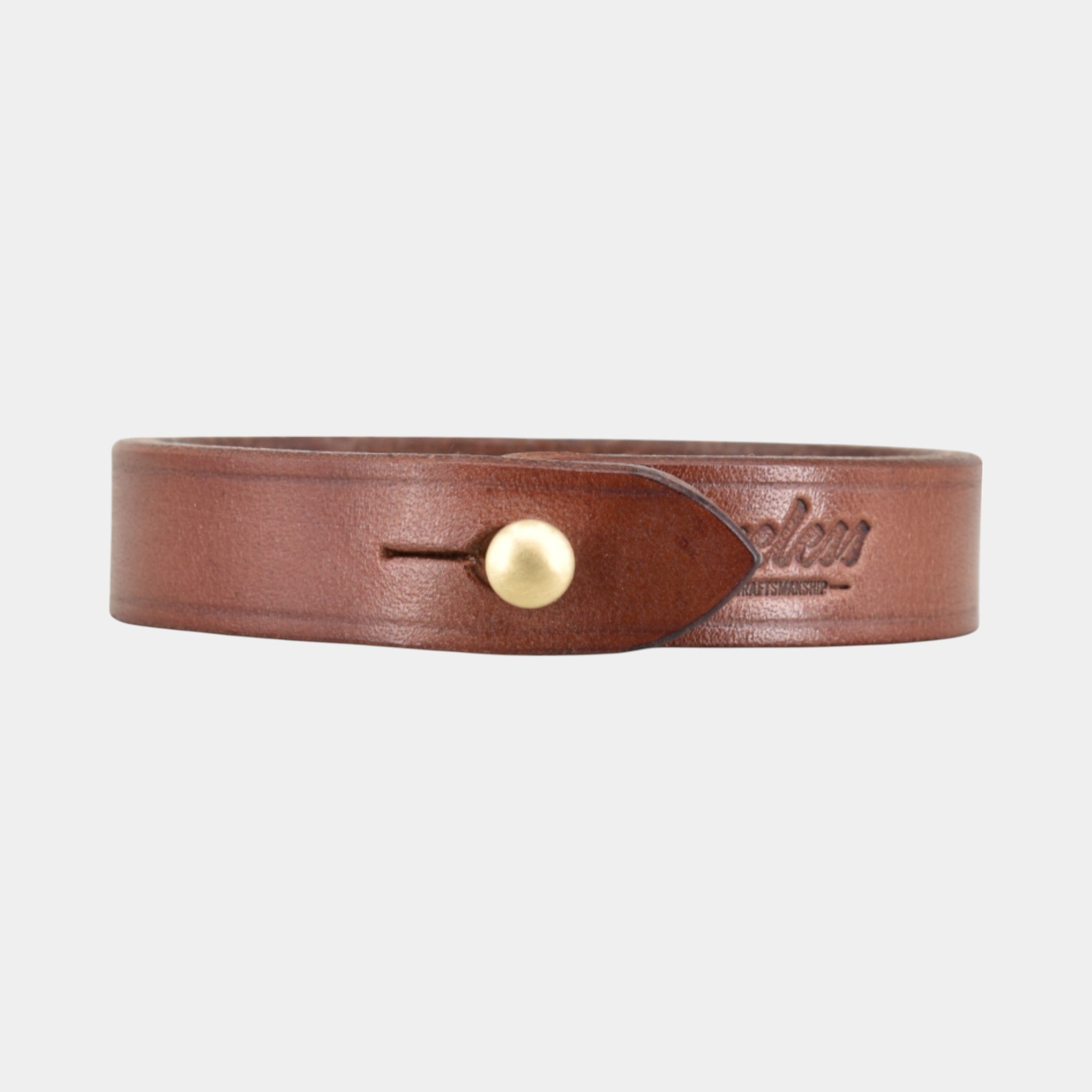 hellbraunes Lederarmband mit Messingverschluss für Herren, handgefertigt in Deutschland